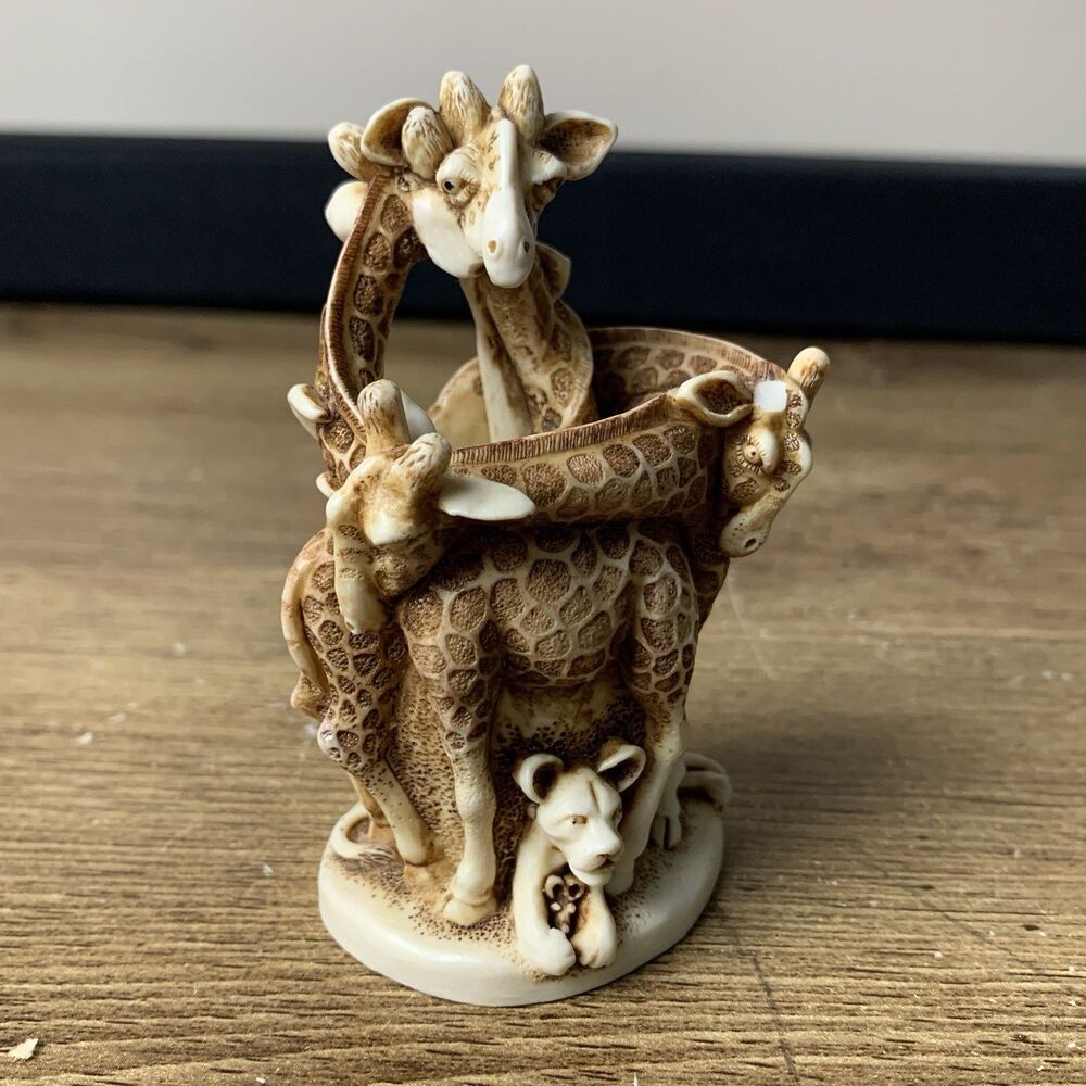 Harmony Kingdom “Friends In High Places” Giraffe Trinket Box Vintage Retired